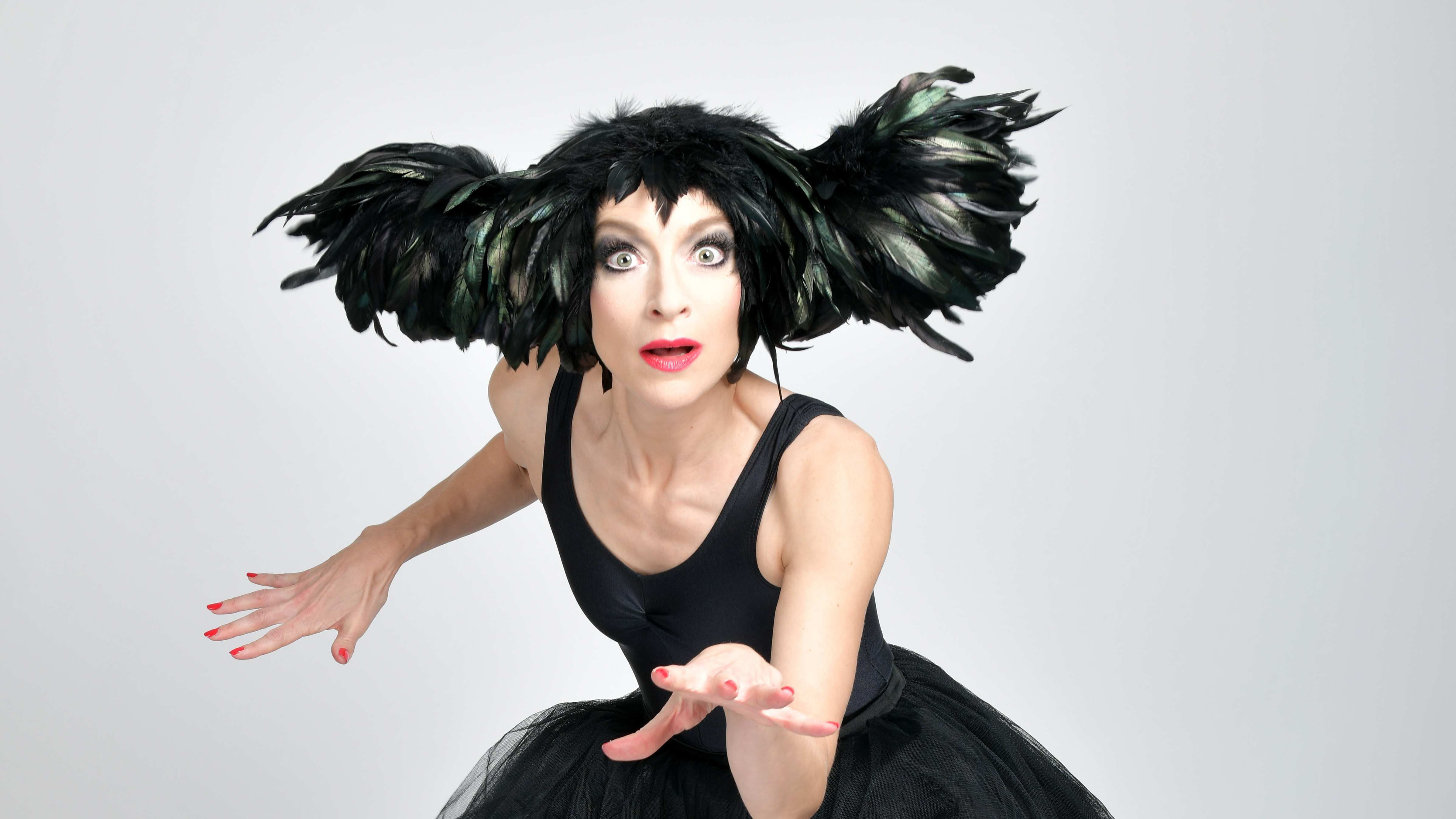 Kate Bush cropped.jpg