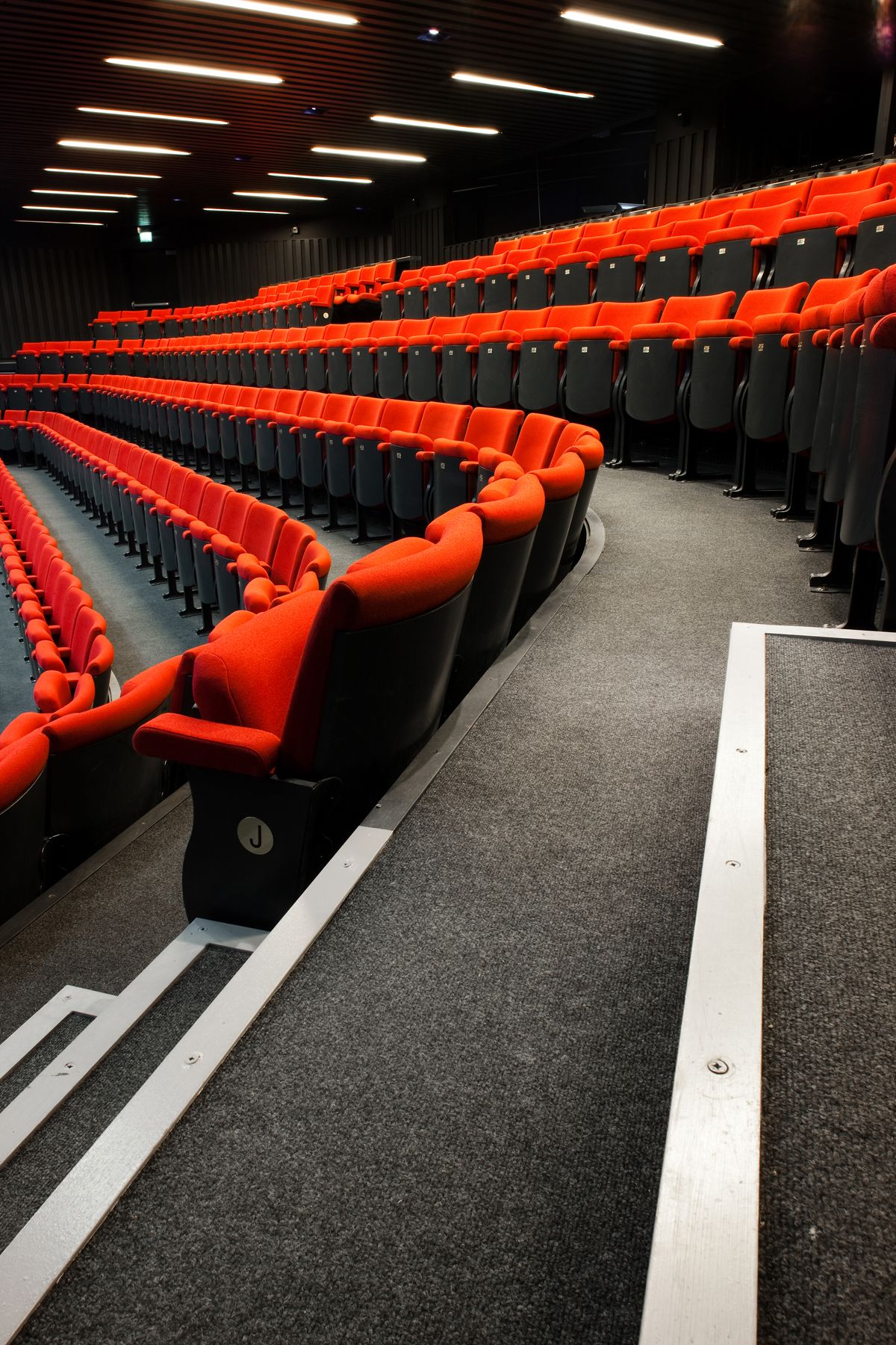 Seating Plans & Season Brochure HullTruckTheatre